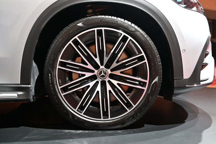 メルセデス・ベンツEQE350 4MATIC SUV（タイヤ＆ホイール）