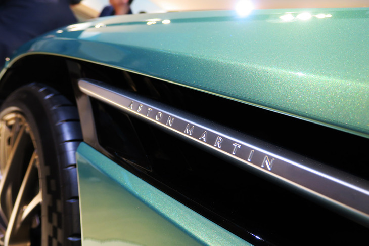 アストンマーティンDB12（エクステリア）