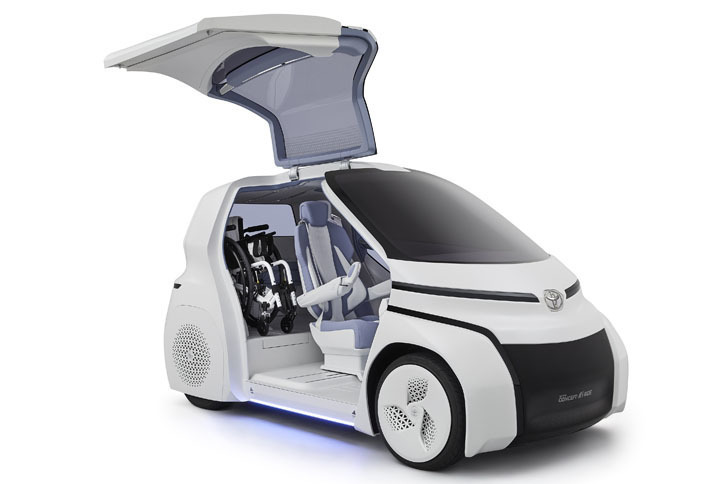 トヨタのコンセプトモデル「Concept-愛i RIDE」。AI技術を活用することでドライバーの気持ちを先回りした提案を行い、「新しいFun to Drive」をもたらすという。