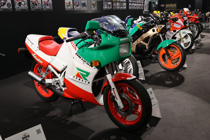 ホンダクラシックのブースで。1987年「NS125RIアドリアティコ」は、イタリア工場から初めて日本に輸出されたモデル。