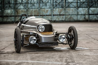 電気自動車の「EV3」。