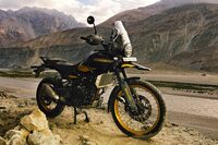 インドの巨人、ロイヤルエンフィールドのアドベンチャーモデル「ヒマラヤ」。新型は同社初の水冷エンジンを搭載している。
