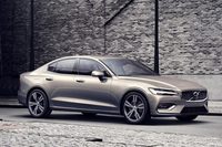「ボルボS60」がフルモデルチェンジ　よりスポーティーでスタイリッシュなセダンへと進化