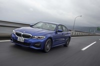 BMW 330i Mスポーツ