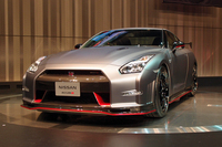 「日産GT-R NISMO」を写真で紹介