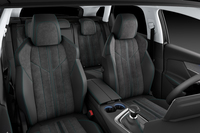 装備が自慢の「プジョー3008クロスシティー」発売の画像