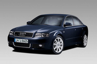 「アウディA4」、6万円でDVDカーナビが付くキャンペーン