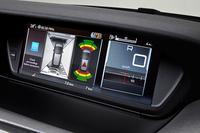 スピードメーターのデザインは3種類から選択が可能。往年のシトロエン風ボビンメーターも用意されている。（写真＝プジョー・シトロエン・ジャポン）