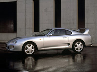 「トヨタ・スープラ」（1994年）
初代と2代目は日本では「セリカXX」の名で販売されていたが、3代目からアメリカに合わせてスープラを名乗ることになった。2002年に生産を終了している。