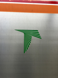 東葉高速鉄道のマークは、いつ見ても伝説の名車イスパノ・スイザのマスコットを思い出してしまう。