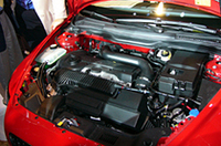 
	「T-5」が搭載する、2.5リッター直5DOHC20バルブターボ・インタークーラー付きエンジン
	 