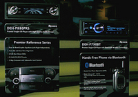 右がパイオニアのBluetooth対応デッキ。ハンズフリー通話のほかオーディオの再生＆コントロールにも対応。
