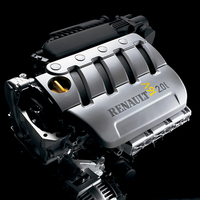 2リッター直4DOHC16バルブユニット。可変バルブタイミング機構を備え、133ps/5500rpmの最高出力と、19.5kgm/3750rpmの最大トルクを発生する。
	 