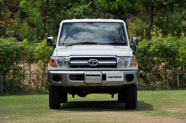 トヨタ ランドクルーザー 70 シリーズ 後編 内装 外装など30枚 画像 写真 Webcg