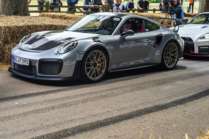 「ポルシェ911 GT2 RS」