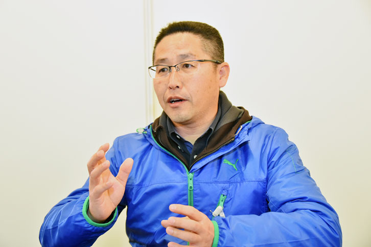 スバルが言う新型「XV」のイメージは“スポカジ”（スポーツカジュアル）。「『インプレッサ』より広いフィールドで、アクティブに楽しみたい方に応えるモデルです」と井上氏。