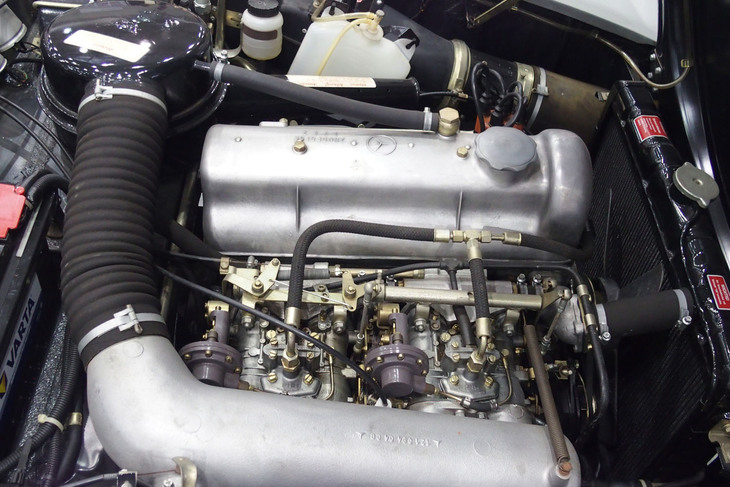 メルセデス・ベンツ500SL（1982年）／Mars