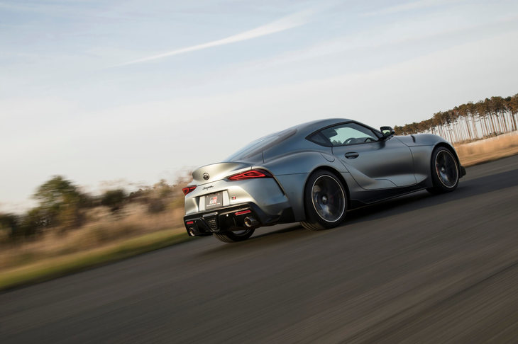 トヨタ・スープラ（ドライビング）