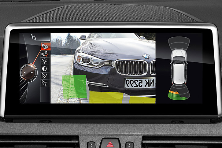 リアビューカメラ（予測進路表示機能付き）