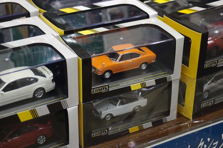 自動車関連グッズ／国際貿易