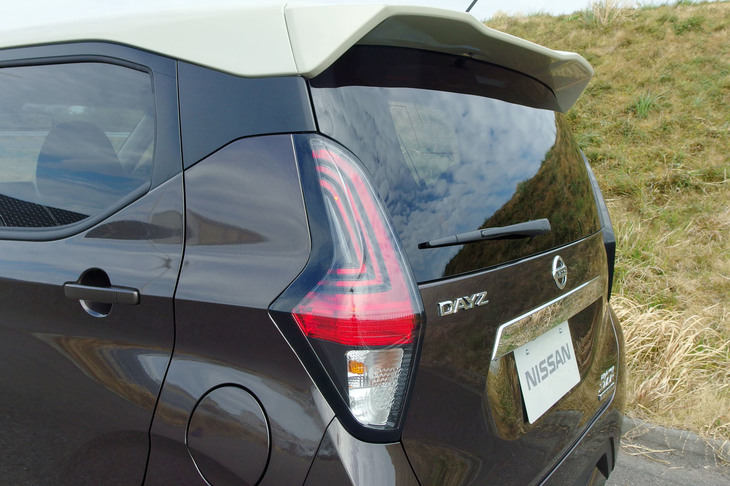 日産デイズ ハイウェイスターXプロパイロットエディション（リアコンビランプ）