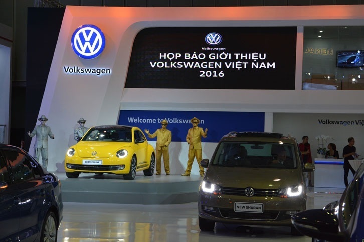 フォルクスワーゲンのアンベールは「ザ・ビートル デューン」。ベトナム市場への初導入となる。価格は日本円で約750万円。「シロッコGTS」と同等の価格設定となっている。