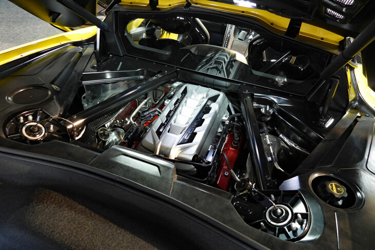 シボレー・コルベット イエロージャケットエディション（6.2リッターV8 OHVエンジン）