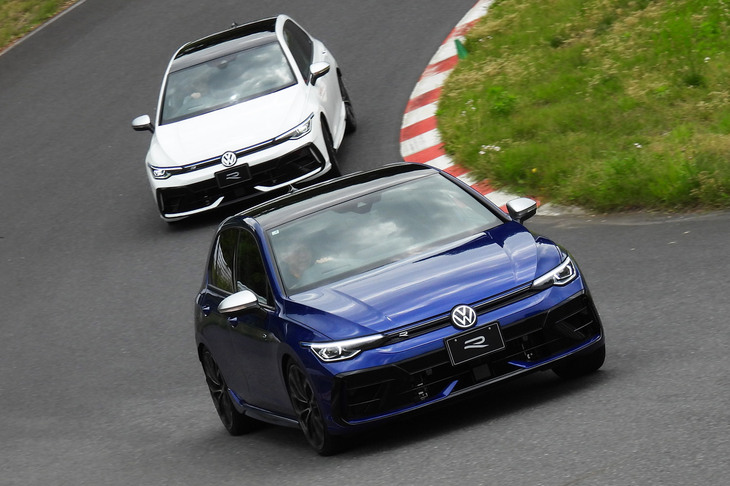 ハンドリングコースではハッチバックの「ゴルフRアドバンス」（写真）と「ゴルフGTI」を試乗。両者のキャラクターの違いを実感した。