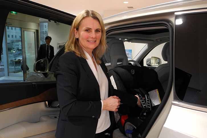 「正しいシートベルトの使い方や最適なチャイルドシートの選び方を知ることが大切」と語るボルボ・セーフティーセンター代表のロッタ・ヤコブソン博士。