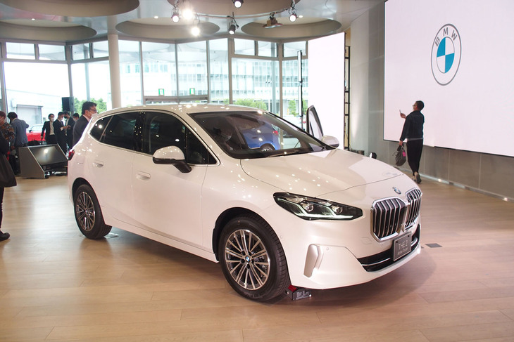 218iアクティブツアラー エクスクルーシブ（エクステリア）