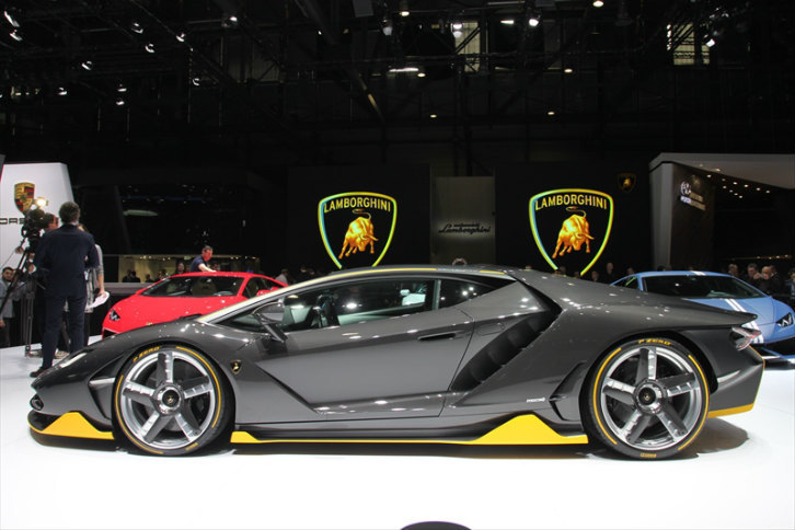 ランボルギーニ・チェンテナリオ