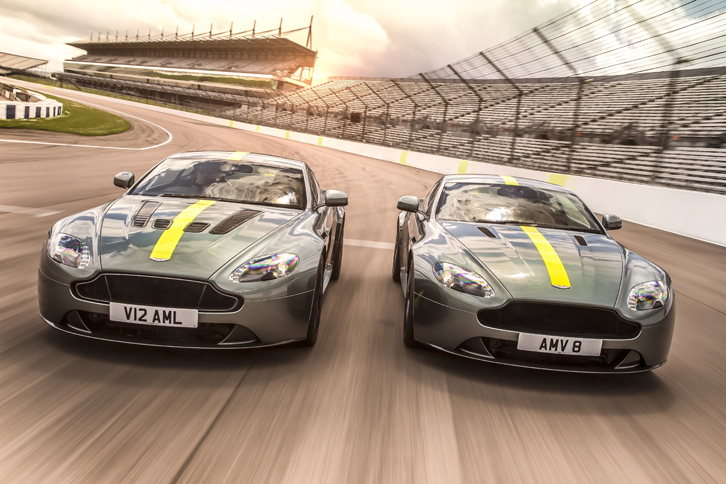「アストンマーティンV12ヴァンテージAMR」（写真左）と「同V8ヴァンテージAMR」（右）