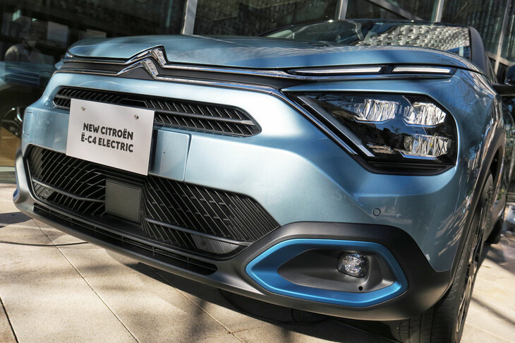 シトロエンE-C4エレクトリック（フロントマスク）