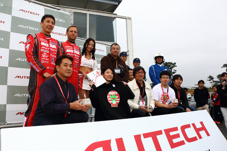 開会式では、一般公募が行われた「2016年里がえるキャラクター」の採用デザイナーの表彰に加え、本イベントの恒例である、最も遠方から来場したユーザーと、最も走行距離の長いユーザーへの表彰も実施された。今年も、北は北海道から南は九州まで、幅広い地域からのユーザーが集まった。