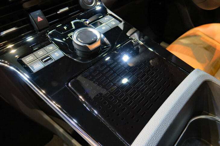 スバル・ソルテラ（センターコンソール）