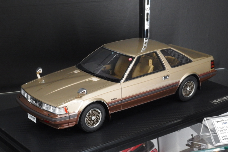トミーテックとイグニッションモデルのコラボレーションモデルである1/18レジン製「トヨタ・ソアラ2800GT」。初代Z10型ソアラである。発売時期、価格ともに未定。