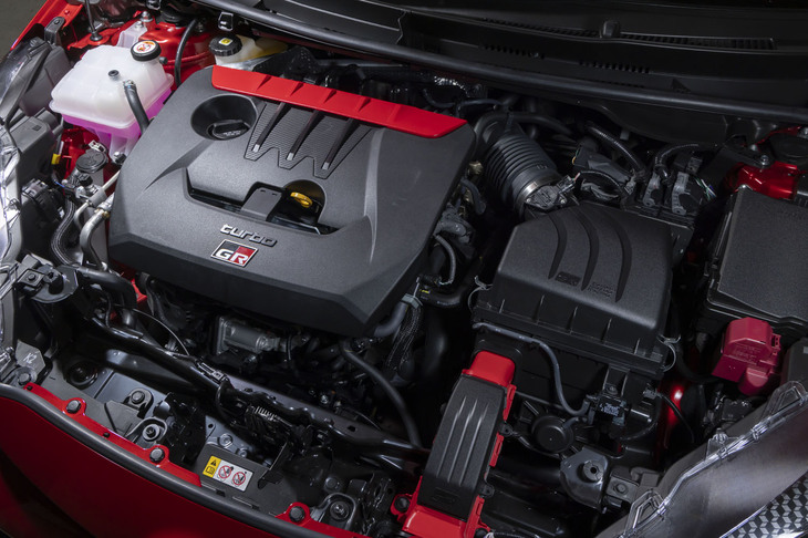 1.6リッター直3ターボエンジン「G16E-GTS」。2024年の改良で、最高出力が304PS、最大トルクが400N・mに高められた。