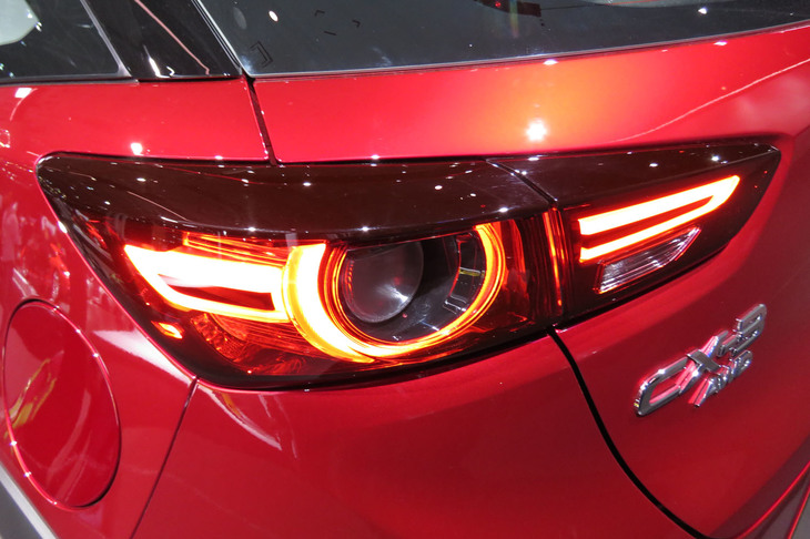 マツダCX-3（リアコンビランプ）