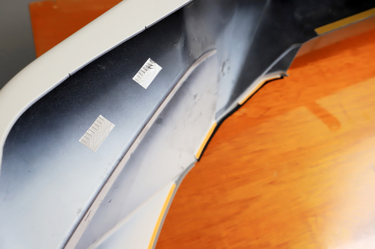 今回のイベントでは、トヨタが各車に採用している“アルミテープチューニング”についても説明が行われた。ボディーの要所にアルミテープを貼ることで、車体にたまった電気を放出。車体付近の気流の乱れなど、静電気による走りへの悪影響を低減することができるという。