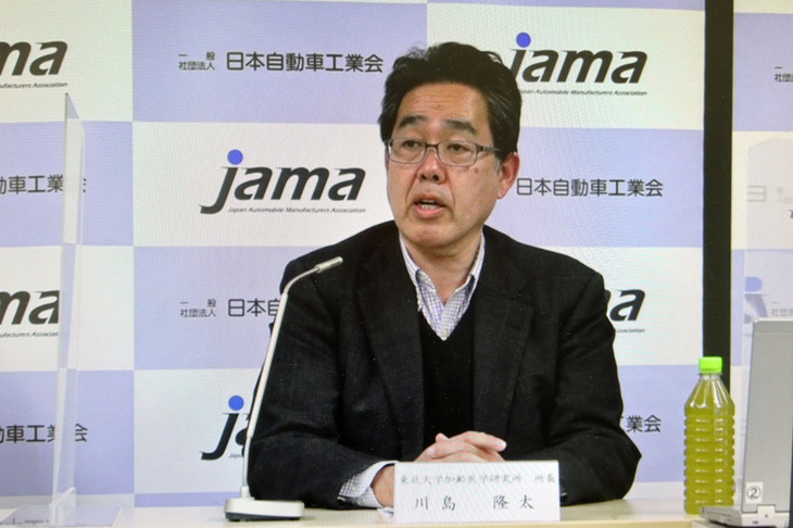 “脳トレ”で知られる川島隆太 東北大学加齢医学研究所所長。今回は、「バイクに乗ると“脳が活性化”する！」と題した講演を行った。