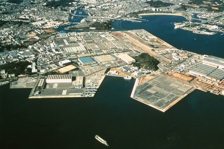 かつては日本国内でも、100万台を優に超える生産規模を誇っていた日産だが、2000年代の中盤をピークにその台数は右肩下がりとなっている。写真は閉鎖が決定した追浜工場の様子。