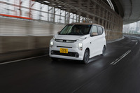 三菱eKクロスEV P