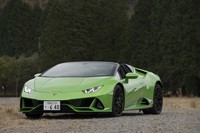 マイナーチェンジを機に“EVO”の名が加えられた「ウラカン」のオープントップバージョン。2019年3月のジュネーブモーターショーで発表された。