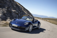 新型「ポルシェ911カブリオレ」がデビュー