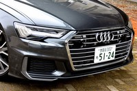 サイドの開口部がメッシュ化されたバンパーとHDマトリクスLEDヘッドライトは「Sラインパッケージ」に含まれている。