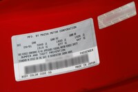 「車両はすべて全米安全基準に適合しています」の文字が。