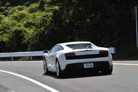 【テスト車のオプション装備】
ユニ・スポルティーボ＝20万4750円／カーボンセラミックブレーキ＝194万400円／クリアエンジンフード＝53万5500円／コーディリアホイール＝63万円／電動＆ヒーテッドシート＝45万9480円／盗難防止システム＝7万2450円／リアビューカメラ＝32万2350円／ホワイトサイドマーカー＝3万1500円／トラベルパッケージ＝8万850円／スタイルパッケージ＝18万9000円／パーフォレテッドレザーステアリングホイール＝8万850円／レザーパッケージII＝53万1825円／ブランディングパッケージ＝11万2770円