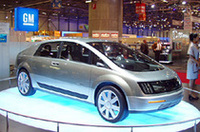 ジュネーブショーに出品された、GMの燃料電池車「ハイワイアー」