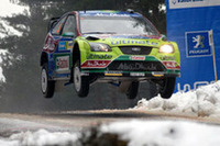 初優勝に向けて快走する、ラトバラのフォード・フォーカス。