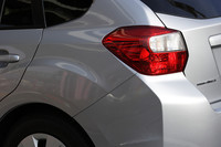 ボディーサイドまで回り込ませた、立体感のあるリアコンビネーションランプ。エッジのきいたボディーラインが力強さを感じさせる。